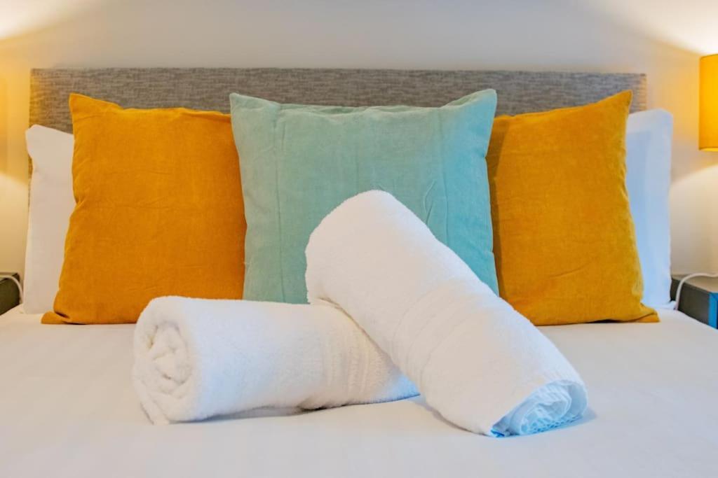 Cosy Retreat In The City Centre 戈尔韦 外观 照片